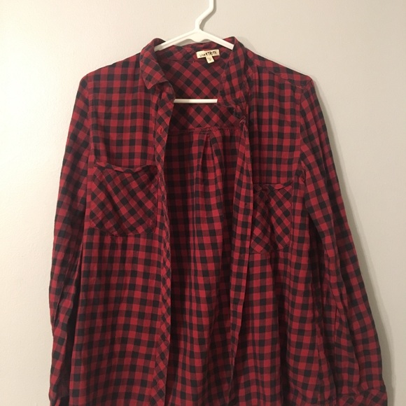 Button up - Picture 2 of 4